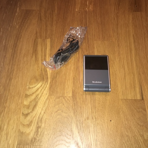 Small Digital Clock/Digital Photo Display - Picture 5 of 5